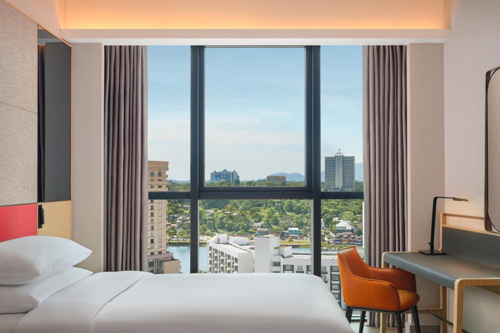 Sheraton Kuching Hotel Extérieur photo