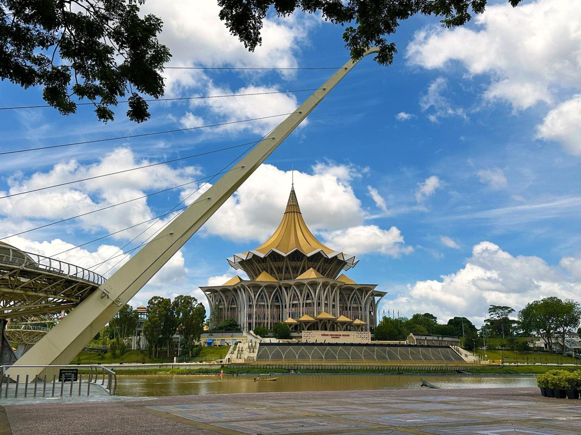 Sheraton Kuching Hotel Extérieur photo